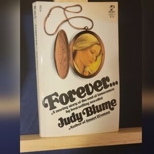 VTG 1976 PB Forever by Judy Blume. Used good condition (Pocket Books)